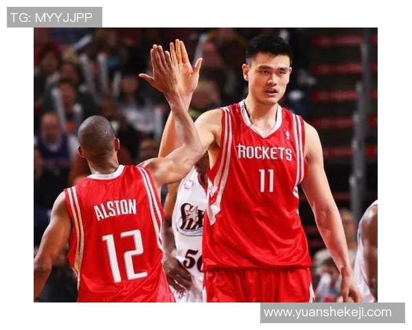 姚明对斯诺的热爱与篮球生涯的交织与启示