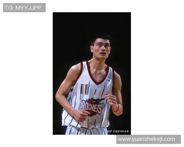 江夏学院姚明：篮球巨星的成长之路与校园生活的完美融合