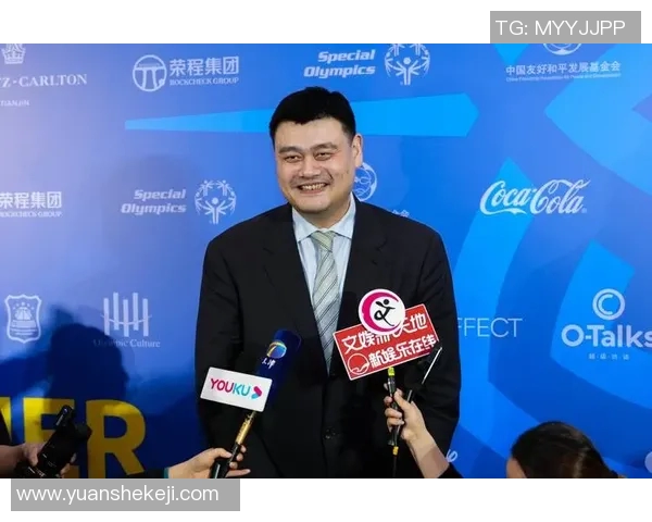 姚明与LOL明星同框合影引发热议电竞与篮球的完美碰撞 姚明与LOL明星同框合影引发热议电竞与篮球的完美碰撞