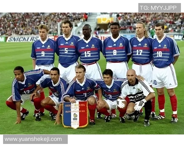 1998年世界杯足球明星精彩瞬间回顾与经典时刻盘点 1998年世界杯足球明星精彩瞬间回顾与经典时刻盘点