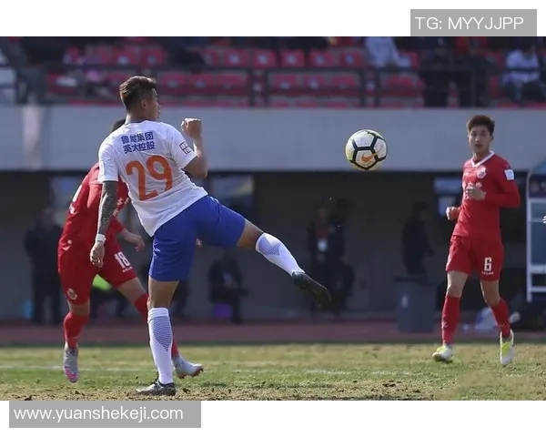 2017年鲁能与亚泰激战回顾：激情对决与精彩瞬间的完美交融