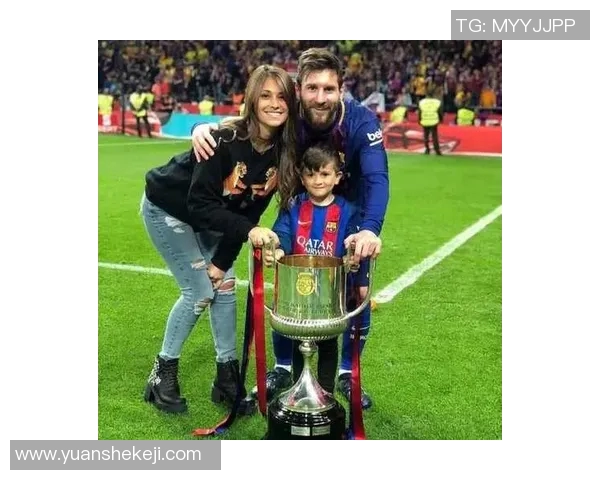 梅西妻子美丽瞬间曝光足球明星背后的支持者与生活点滴分享